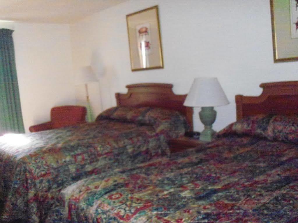 Budget Inn And Suites - Des Moines Zewnętrze zdjęcie