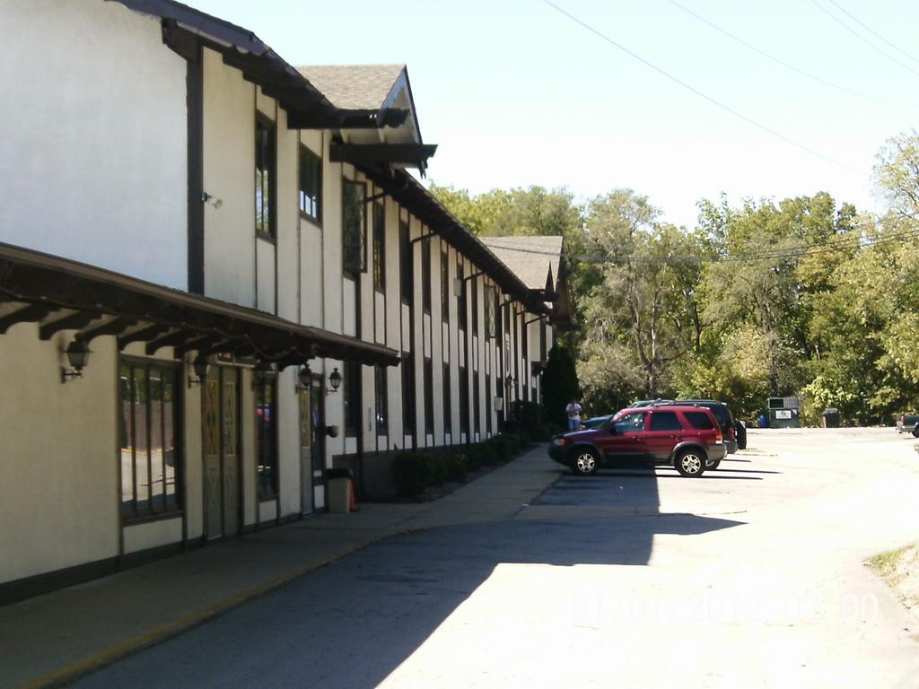 Budget Inn And Suites - Des Moines Zewnętrze zdjęcie